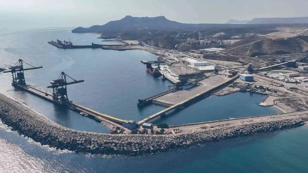 La cesación anticipada del Puerto de Carboneras