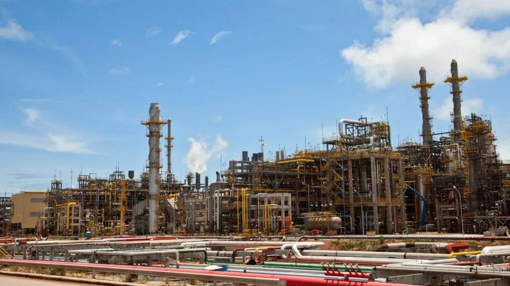 Petrobras resumes construction work on RNEST Train 2