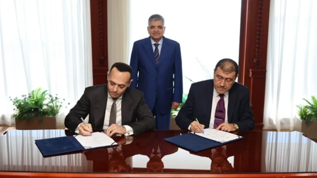 La cooperación en la construcción del complejo petroquímico