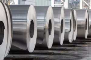 La empresa Century Aluminium cierra financiación esencial