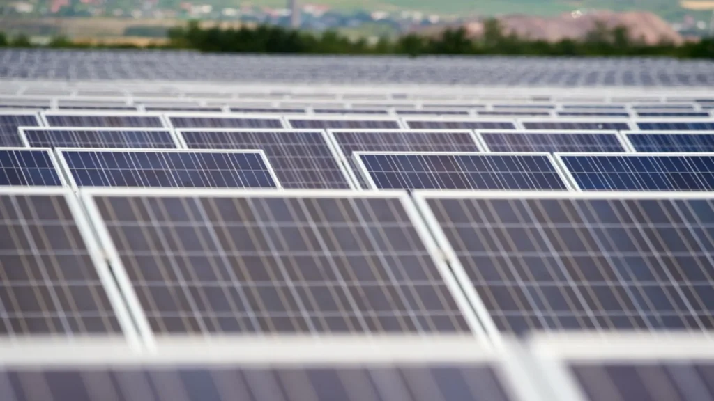 La energía solar en Rumanía impulsada por el EBRD