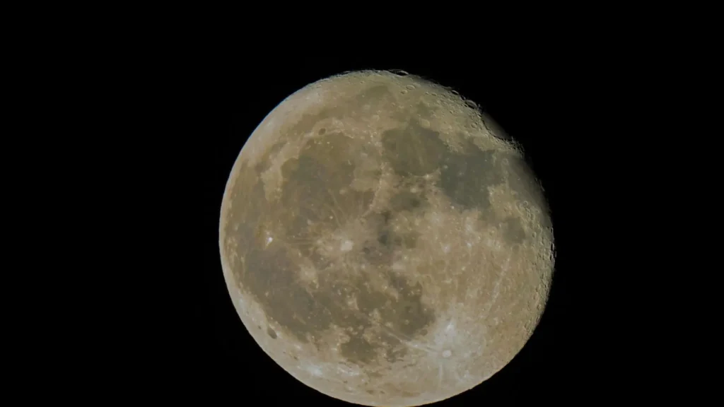La fabricación de ladrillos espaciales en la Luna