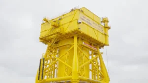 Inauguran centro de datos submarino alimentado por energía eólica en Shanghái