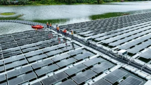 La ingeniería de la planta solar flotante
