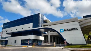 Maersk fortalece su red global con un centro logístico en Shanghái