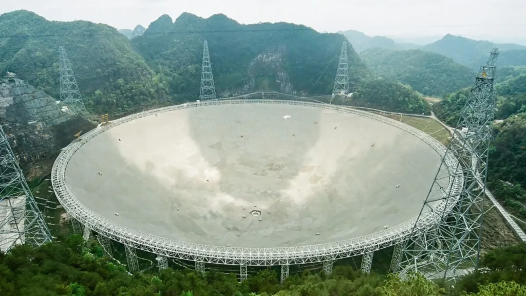 La importante modernización del radiotelescopio FAST