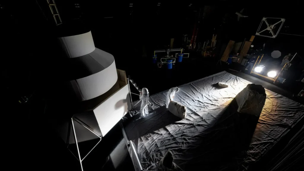 NASA tests lunar light simulators to prepare for Artemis III lunar landing