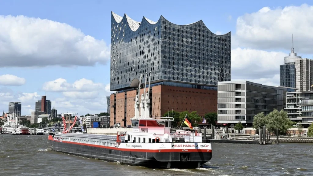 The “Blue Marlin” vessel with sustainable propulsion and inland waterway logistics