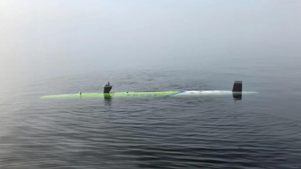 The Envoy AUV Travels 2,000 km Submerged Using Hydrogen Fuel Cells