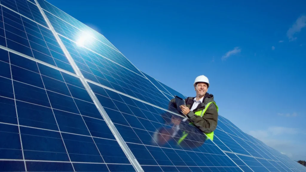 Plataforma que rastrea proyectos solares en UK