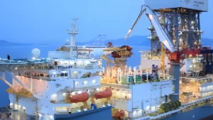 Valaris asegura contrato millonario con Shell para operar el buque DS-8 en Brasil