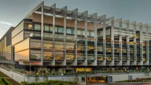 Venezuela firma acuerdo petroleros con Repsol y Eni para producir gas