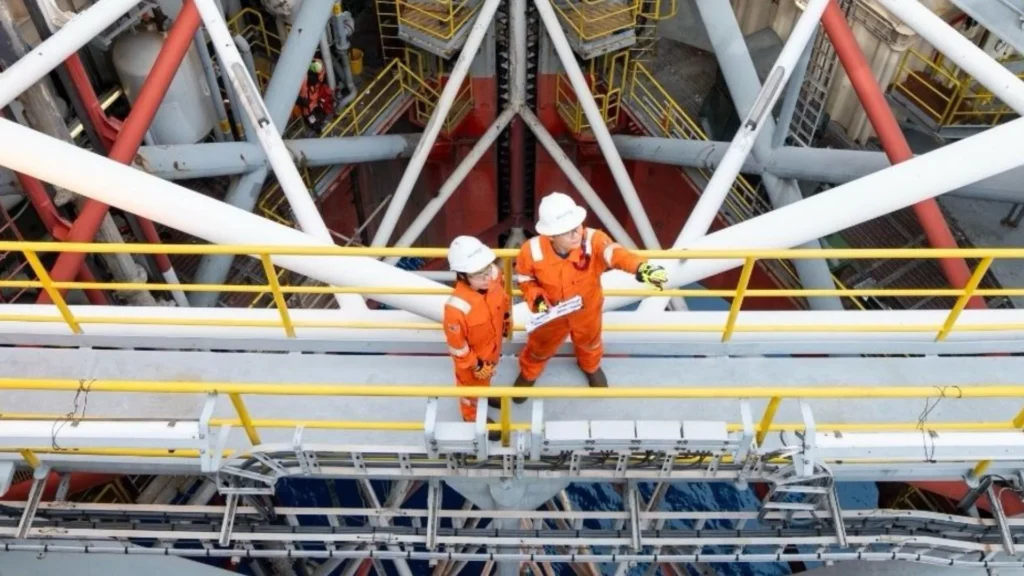 Velesto Announces New Contract and Offshore Drilling Campaign with Hibiscus Oil & Gas Malaysia