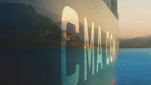 CMA CGM inscribe diez buques portacontenedores de GNL bajo bandera francesa