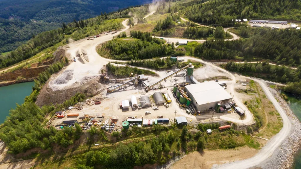 Los permisos para el proyecto de oro Cariboo