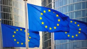 UE acuerda cambios en el mercado del carbono para contener los precios