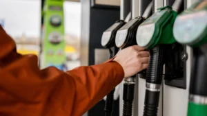 Modi impulsa fuentes de energía alternativas ante la crisis en Asia Occidental