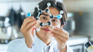 Organic molecules promise simpler solar panels