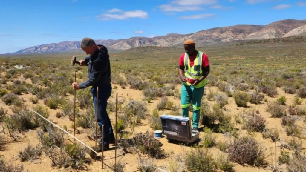 Las empresas espaciales NASA y SANSA inician instalación de antena para misiones Artemis