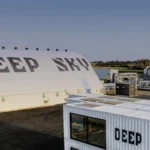 Instalación Deep Sky Alpha en Alberta, Canadá, donde Deep Sky captura CO₂ del aire para generar créditos certificados de captura directa de aire.