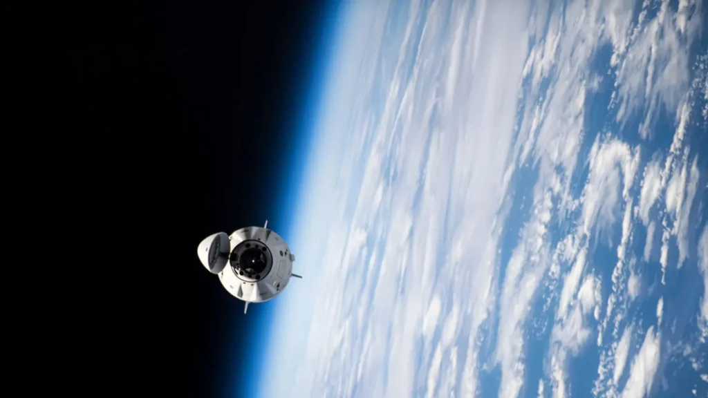 Nave Dragon regresa con investigaciones clave