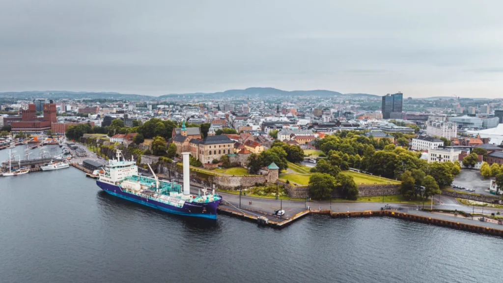 Northern Pathfinder participates in completion of Norwegian Government Longship project