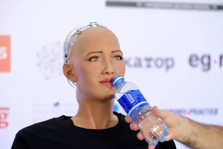 Nvidia usará IA generativa para crear “robots demasiado humanos”