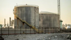 ONGC construirá una reserva estratégica de petróleo de $736 millones en India