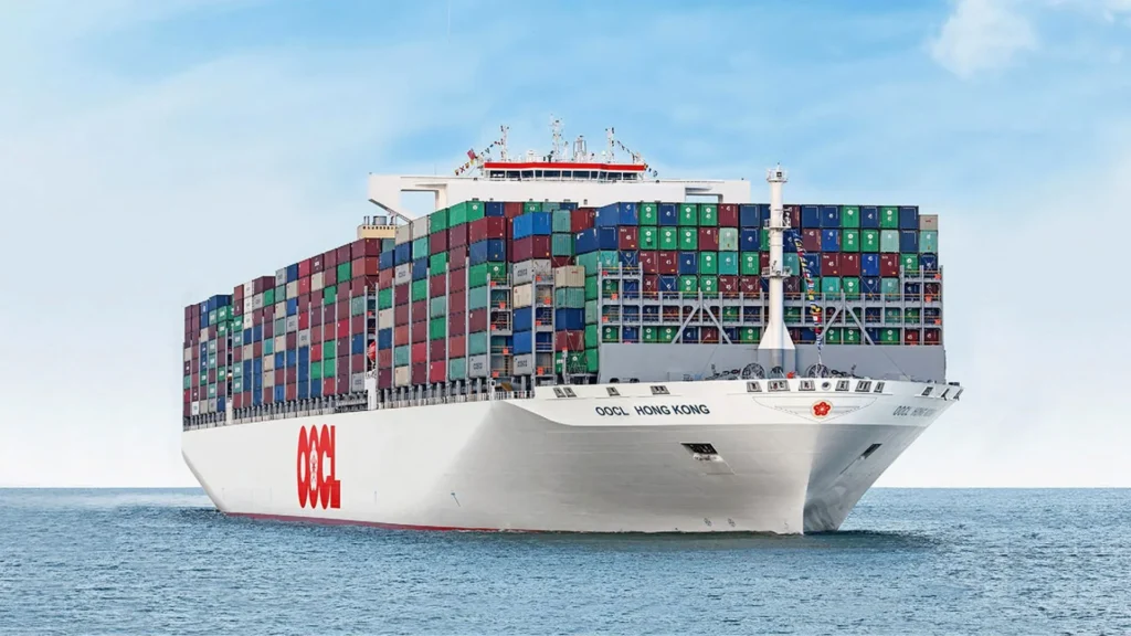 Las empresas OOCL y Seaspan expanden las flotas para una operación global