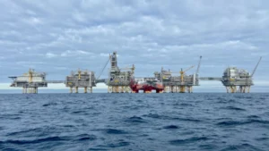 ORLEN asegura suministro de petróleo bajo en emisiones con Equinor