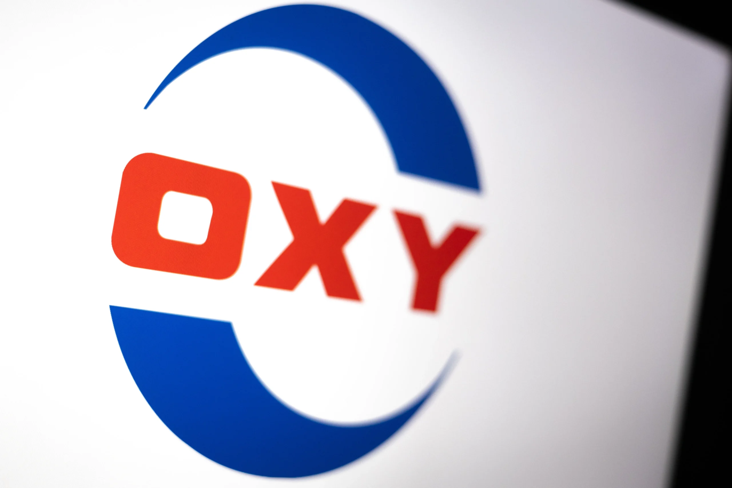 Occidental Petroleum (OXY) relacionado con la adquisición de una participación offshore de Exxon en Trinidad y Tobago.