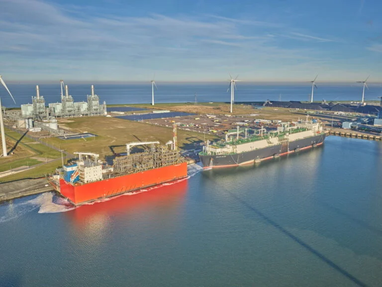 Gasunie y Vopak avanzan con la extensión de EemsEnergyTerminal hasta 2036