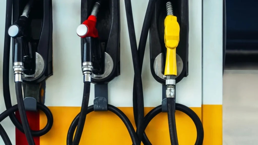 PETRONAS garantiza suministro de combustible en Malasia hasta junio de 2026