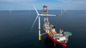 Ocean Winds pone en operación total el parque eólico marino EMYN en Francia