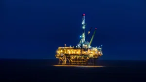 Perenco instala plataforma Kombi 2 en el Congo para potenciar campo KLL