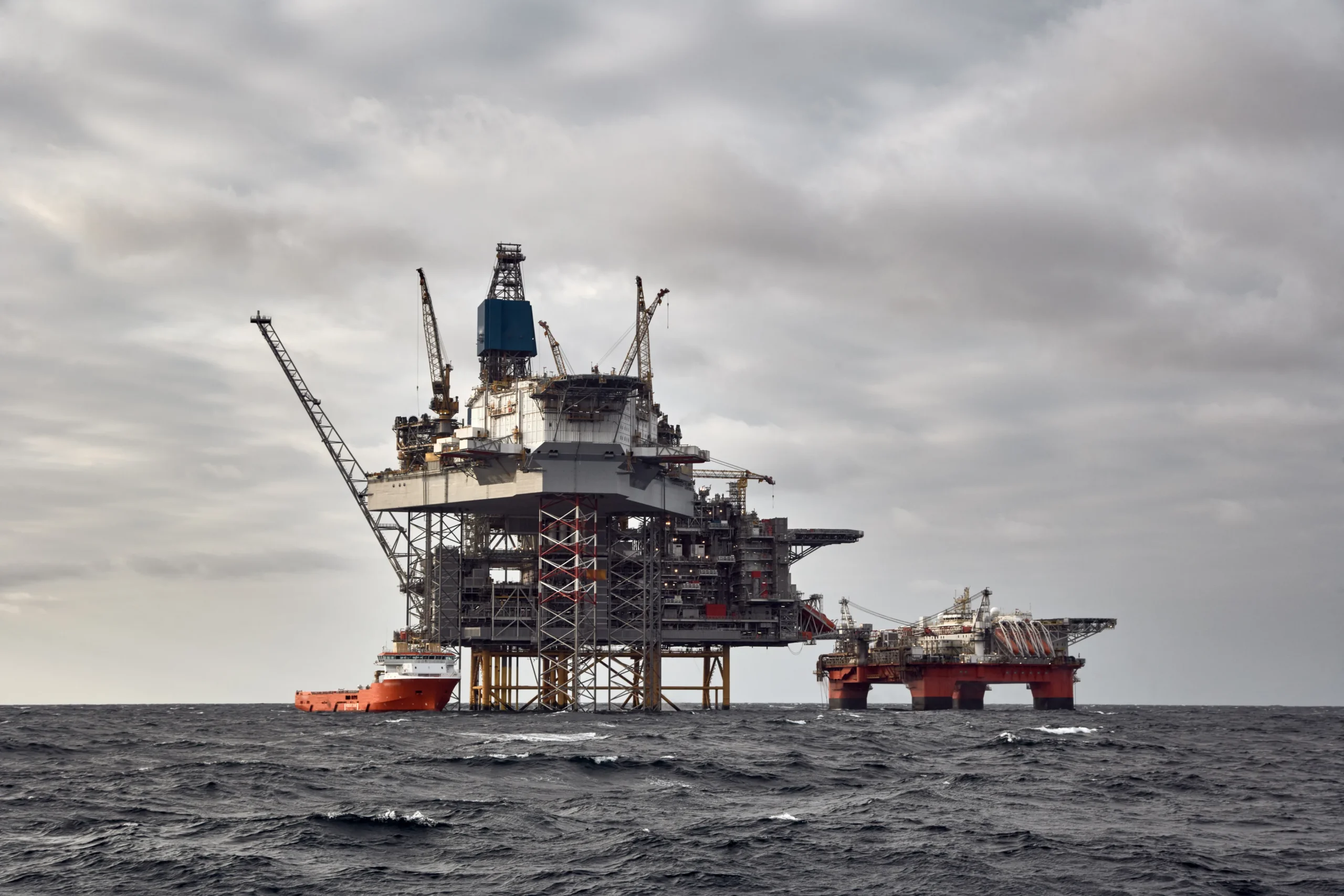 Plataforma offshore asociada a operaciones de Vår Energi en el área de Gjøa.