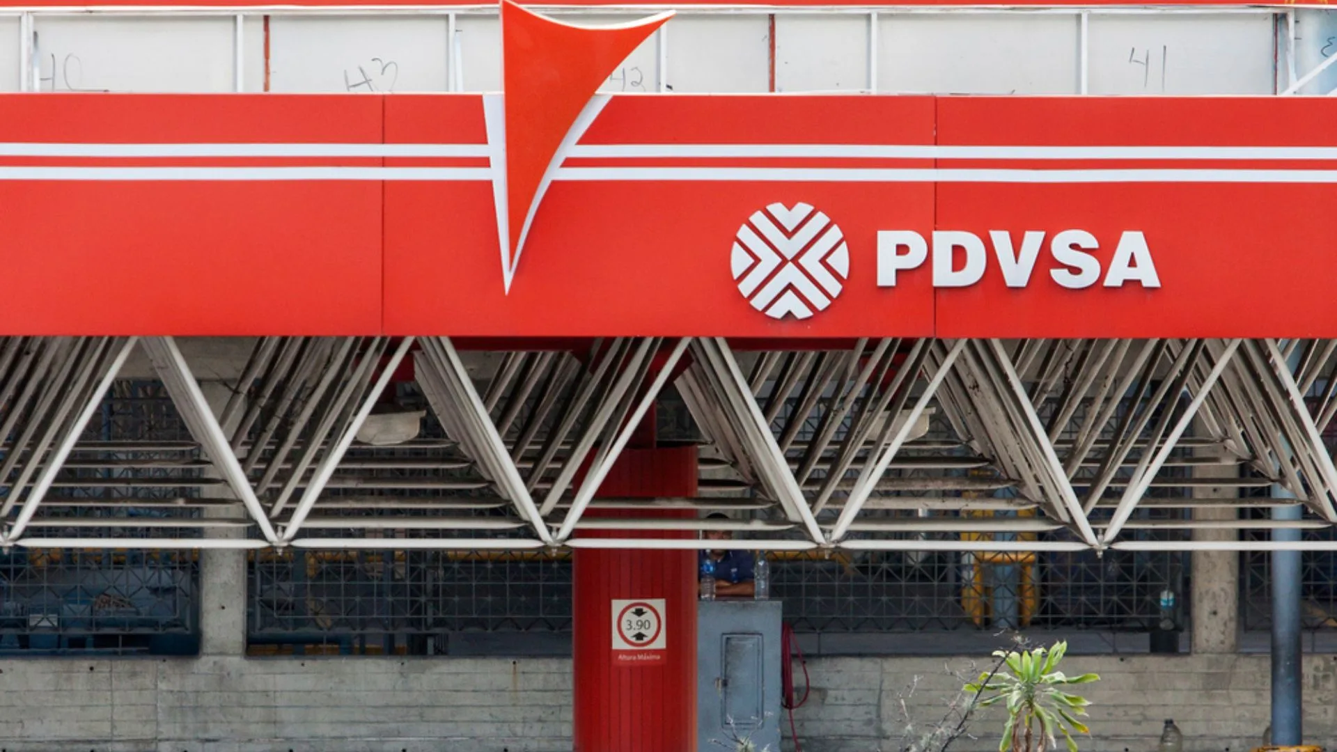 Reactivan plataformas petroleras en Venezuela por nuevos contratos