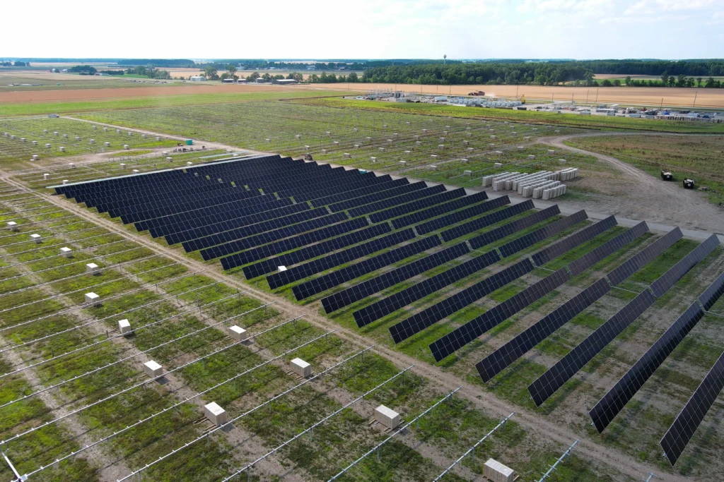 paneles solares en Powell Creek