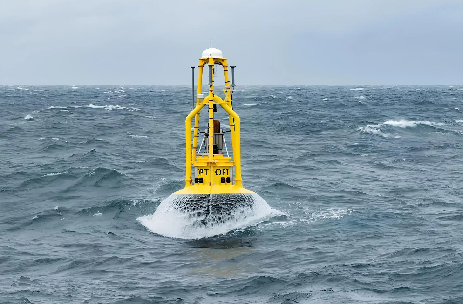 PowerBuoy de Ocean Power Technologies operando en alta mar para vigilancia marítima autónoma