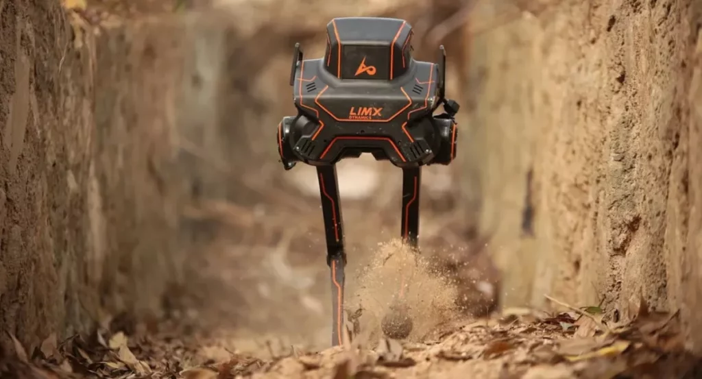 Presentan en China el robot bípedo P1