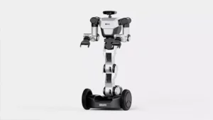 robot con ruedas y dos brazos