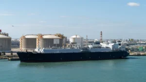 QatarEnergy extiende la fuerza mayor en los envíos de GNL a Italia hasta agosto