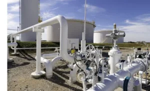Refinerías chinas compran 8 millones de barriles de crudo iraquí ante la fractura de las rutas del Golfo