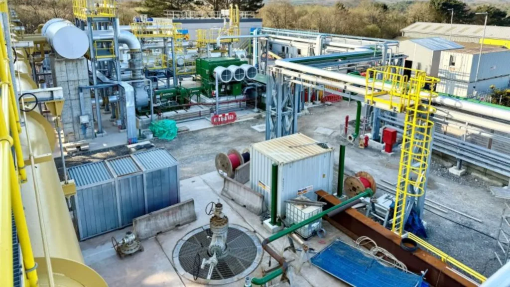 The United Kingdom launches its first geothermal plant with lithium production