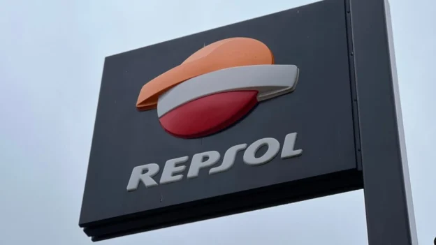 Repsol inicia producción de gasolina 100% renovable en España