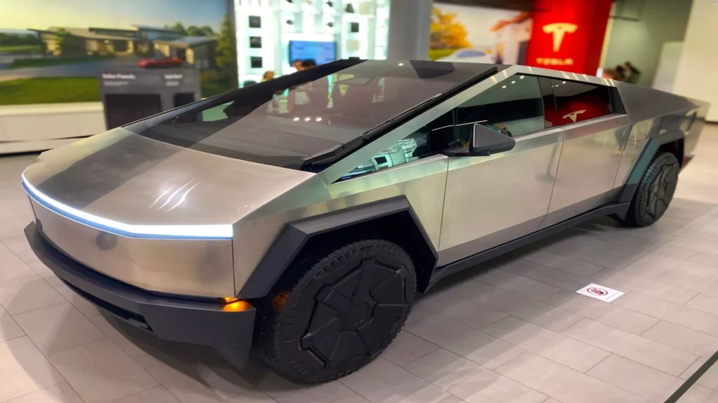 Retiran casi 4.000 Tesla Cybertruck por problemas mecánicos