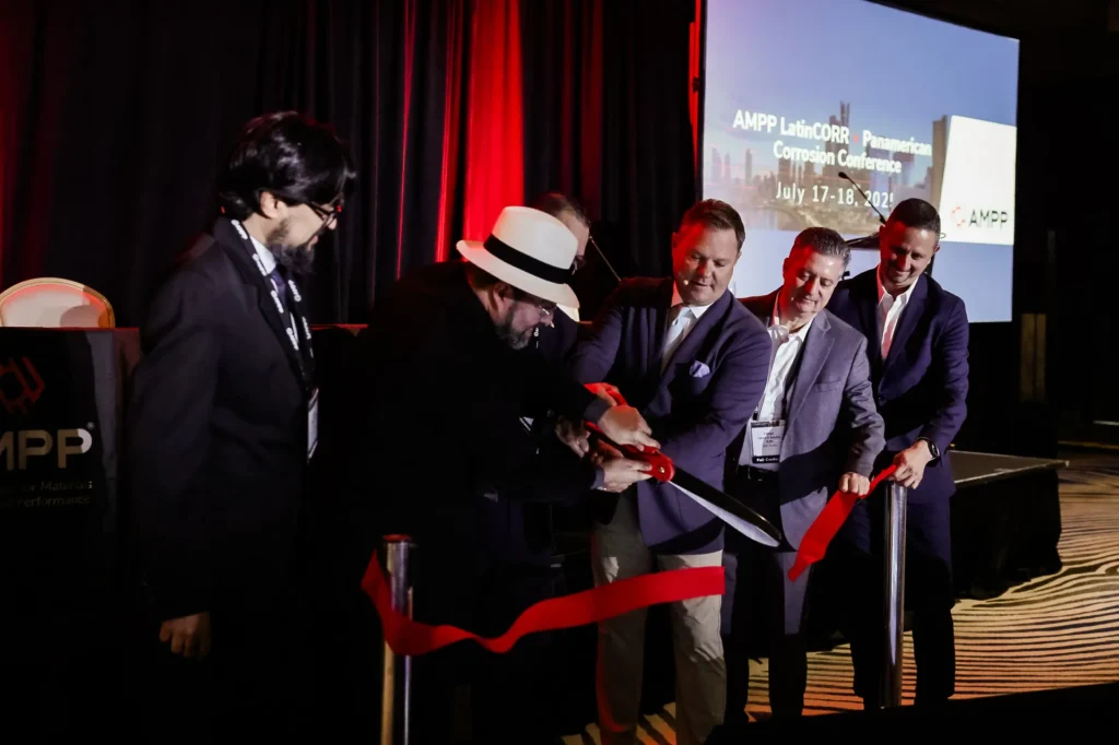 Ribbon cutting for the opening of LatinCORR 2025