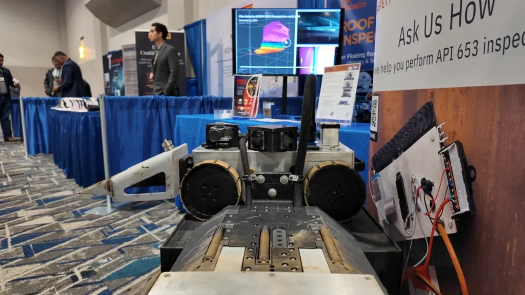 Pike Robotics presentó su robot para inspección de tanques durante el evento NISTM 2025 en Houston.