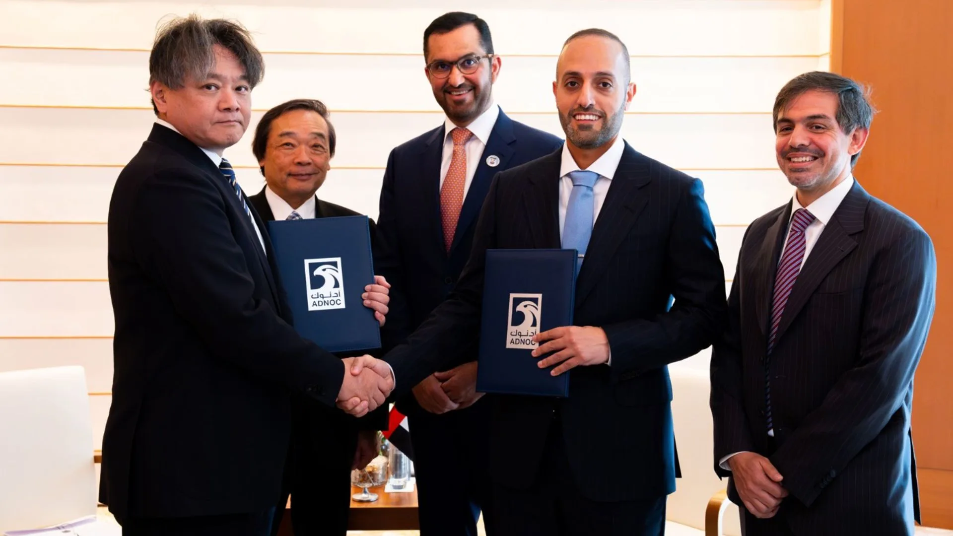 Ruwais LNG ADNOC logra acuerdo de GNL con INPEX