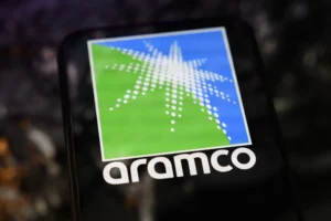 Aramco increases oil shipments outside the Strait of Hormuz to China